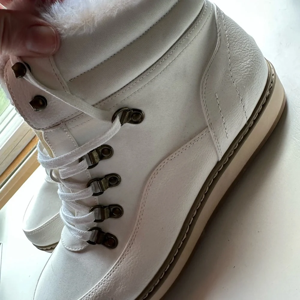 White Winter Boots by White Mountain size 11 NEW